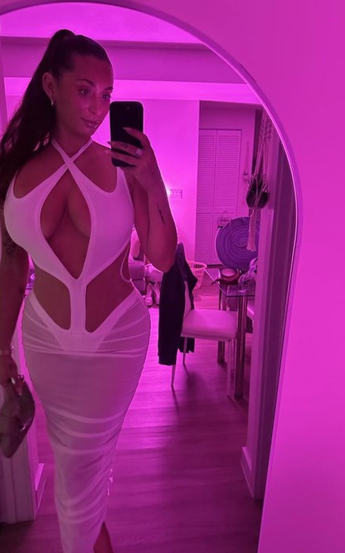 Experience Unforgettable Moments with Camilla Snow Today